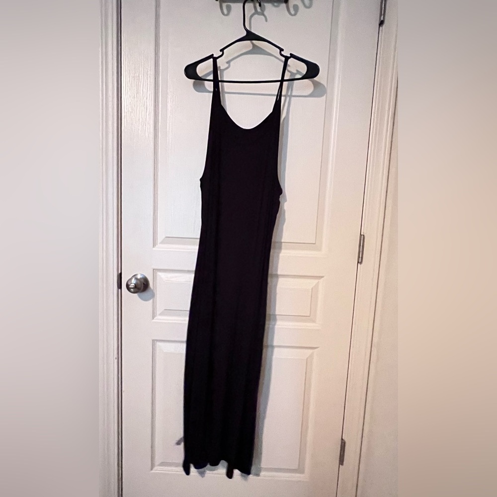 Cute spaghetti strap black dress